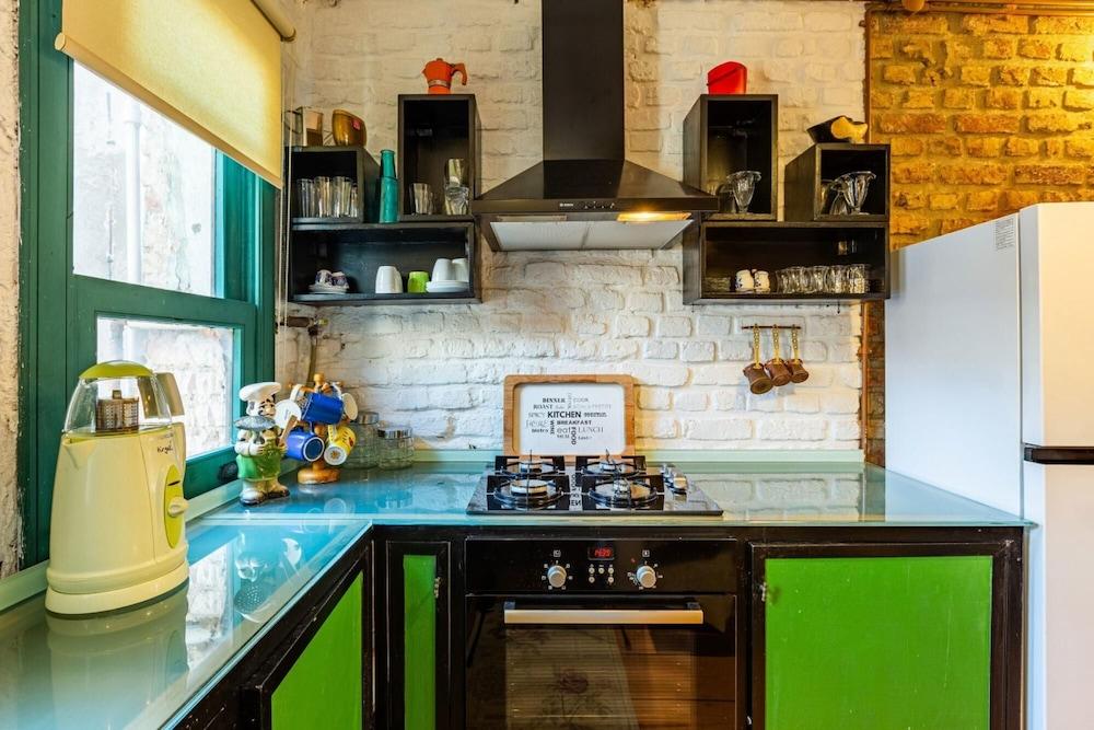 Historic House Near Popular Landmarks in Balat 1