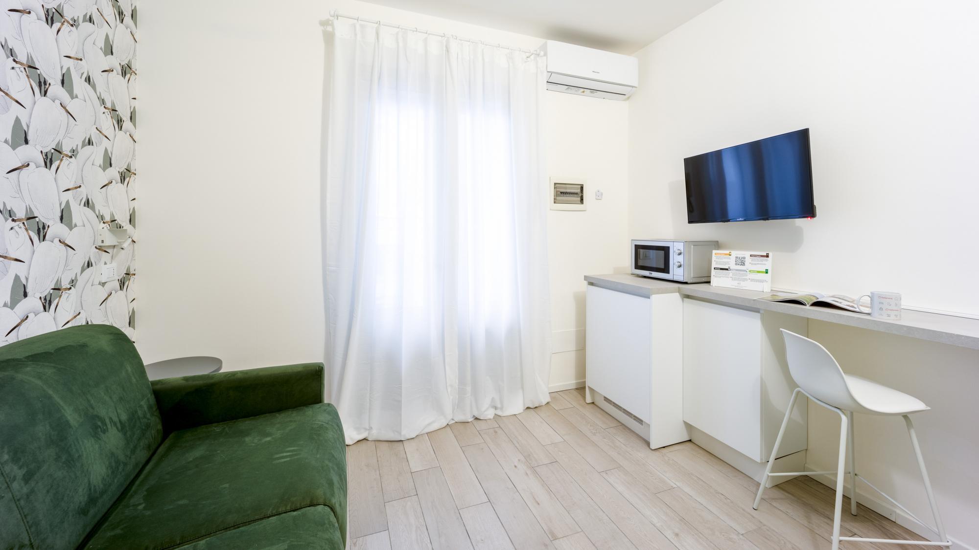 Italianway - the B Village Standard - A12 1