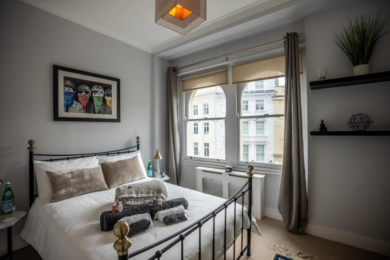 The Covent Garden 3 Bedroom Penthouse with Rooftop Terrace