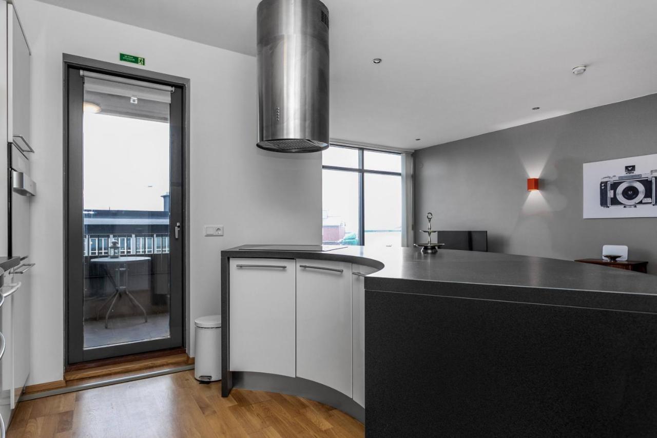 Sunny Apartment - by the Sea in City Center 1