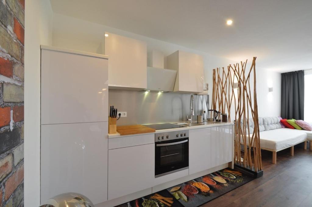 Rhapsody in Roof * Central * New 2