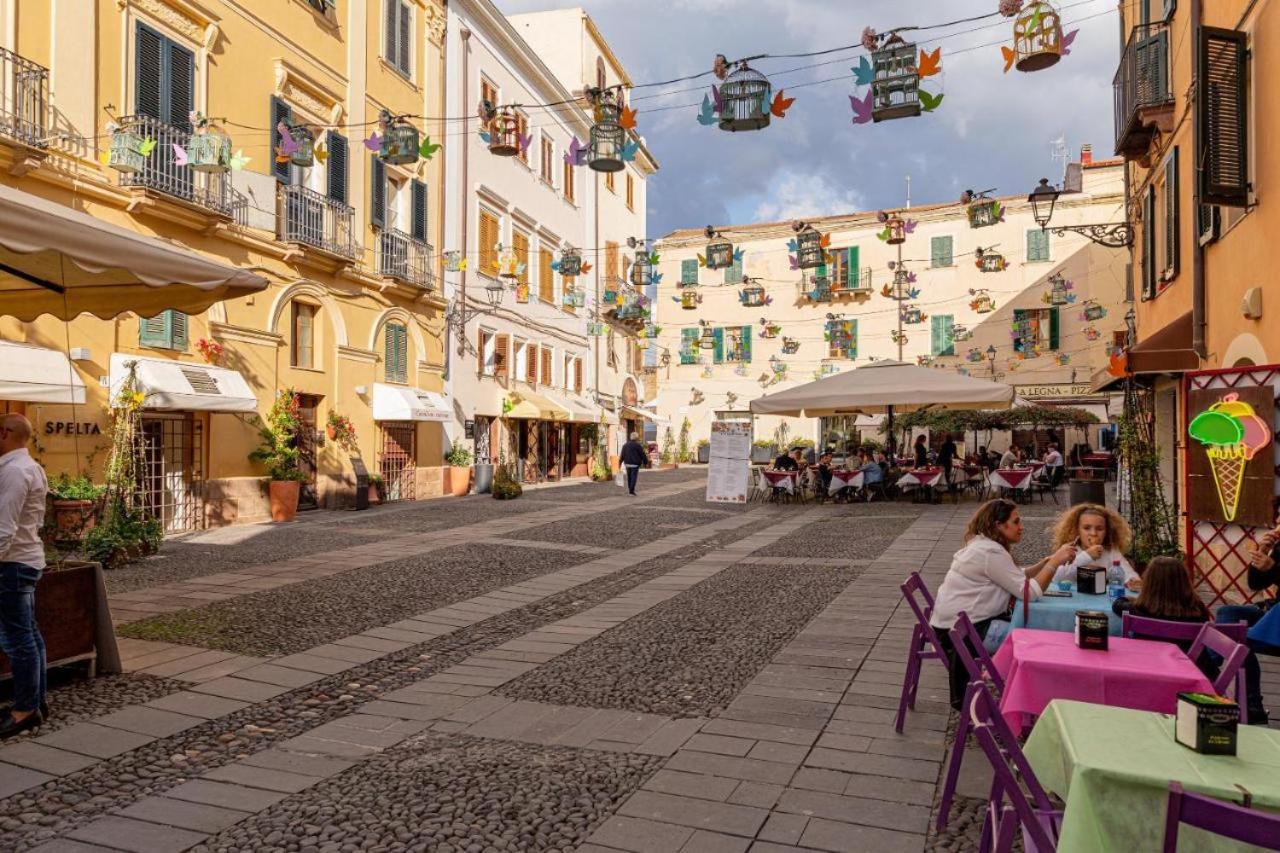 Flowered House with Garden 2