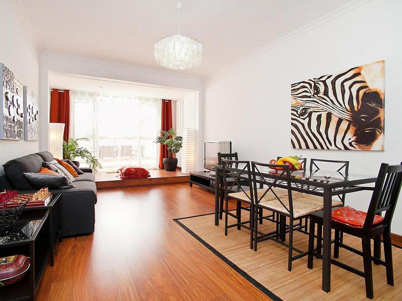 Aparteasy - Private Terrace, 3-Bedroom Apartment