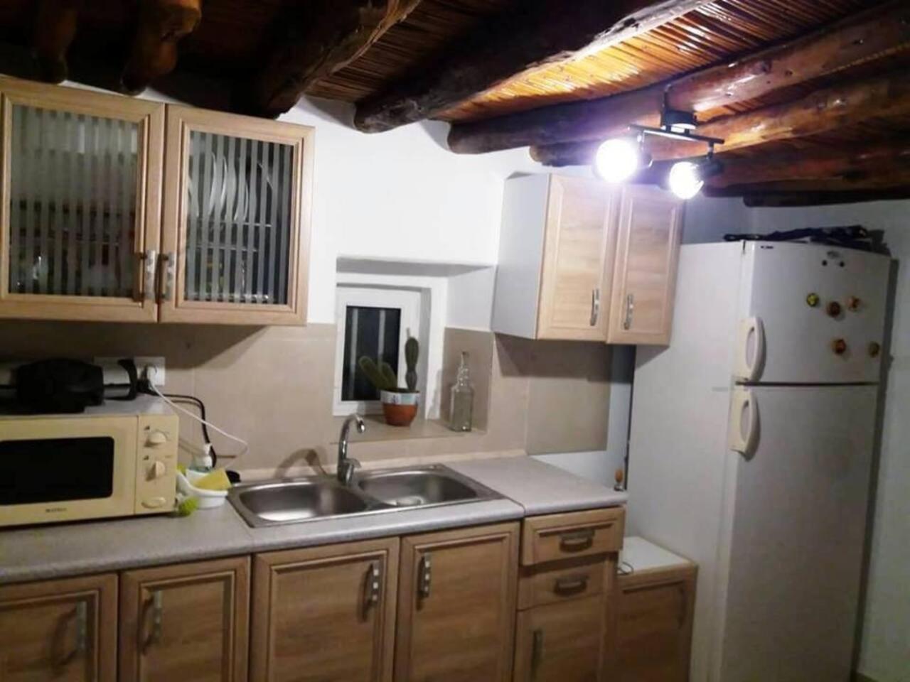 Anna'S Traditional House 1