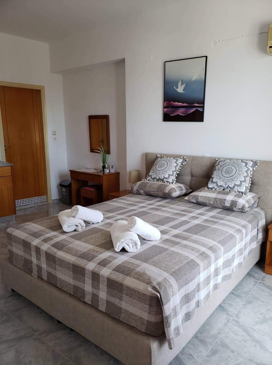 Haraki Sunrise Apartments 2