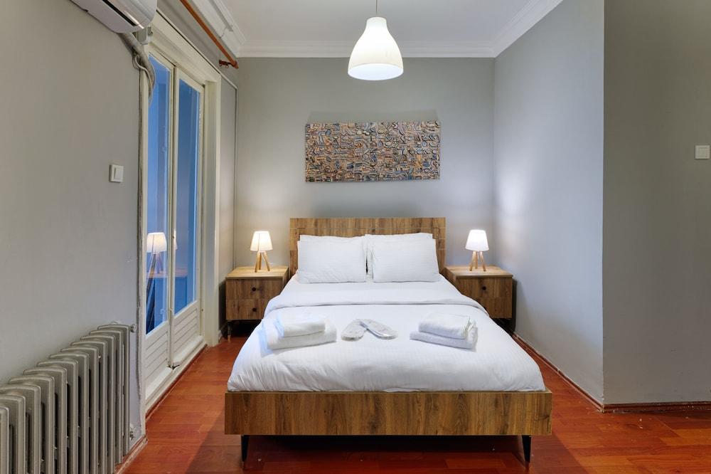 Marvelous Bright 4br Ap in Taksim Square 1