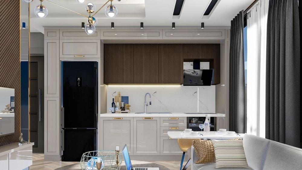 Elysium Deluxe Suites 2