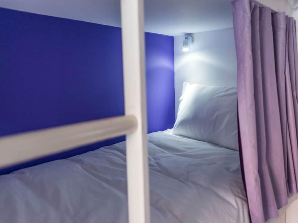 Golden Tram 242 Lisbonne Hostel 2