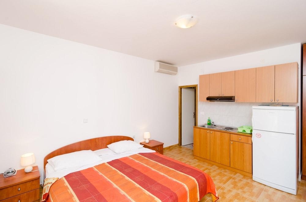 Apartments Kusalo Lapad 1