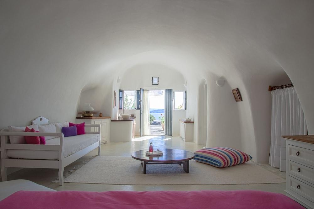 Perivolas Lifestyle Houses (Adults only) 2