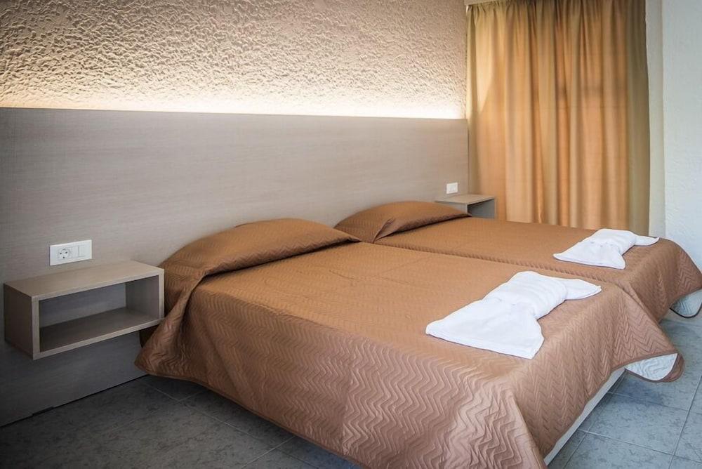 Essential Summer (Adults only)