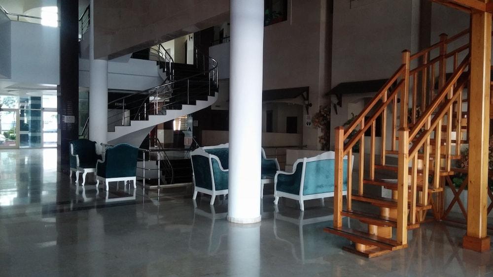 Valeri Beach Hotel 2