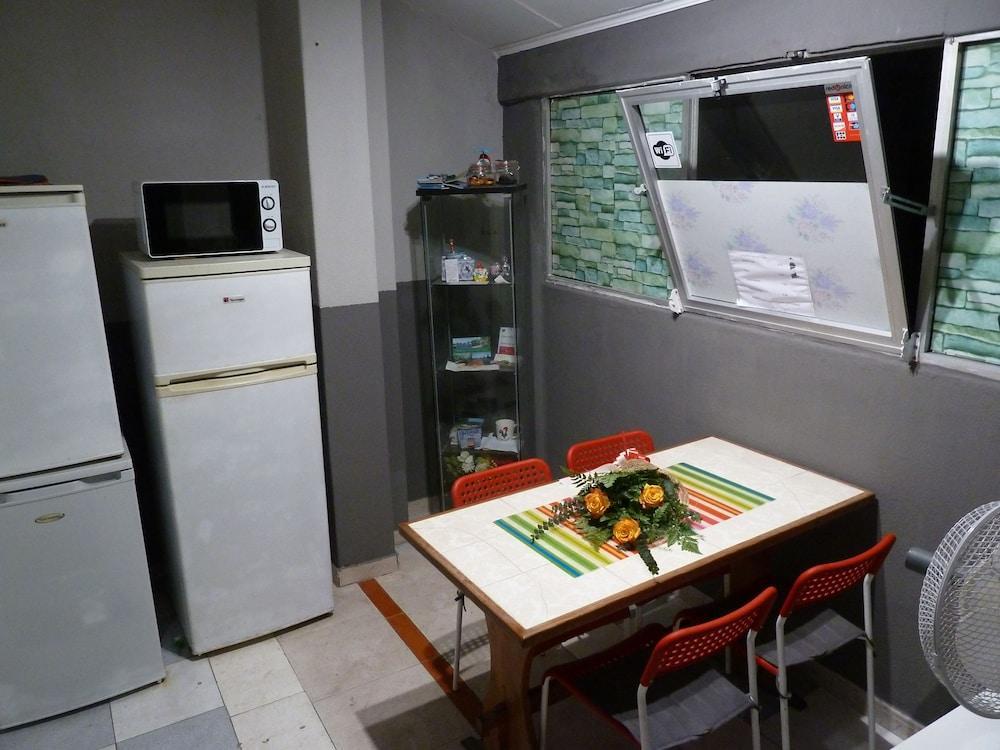 Midtown Guest House 2