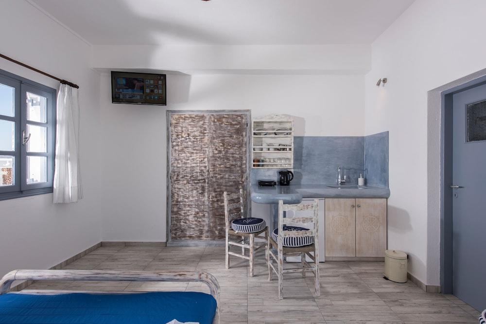 Maryloujohn Villas 1