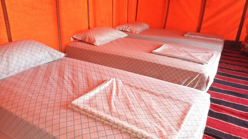 Ghwirate Taalab Bivouac - Campsite 2