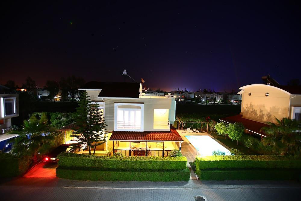 Paradise Town - Villa Royal