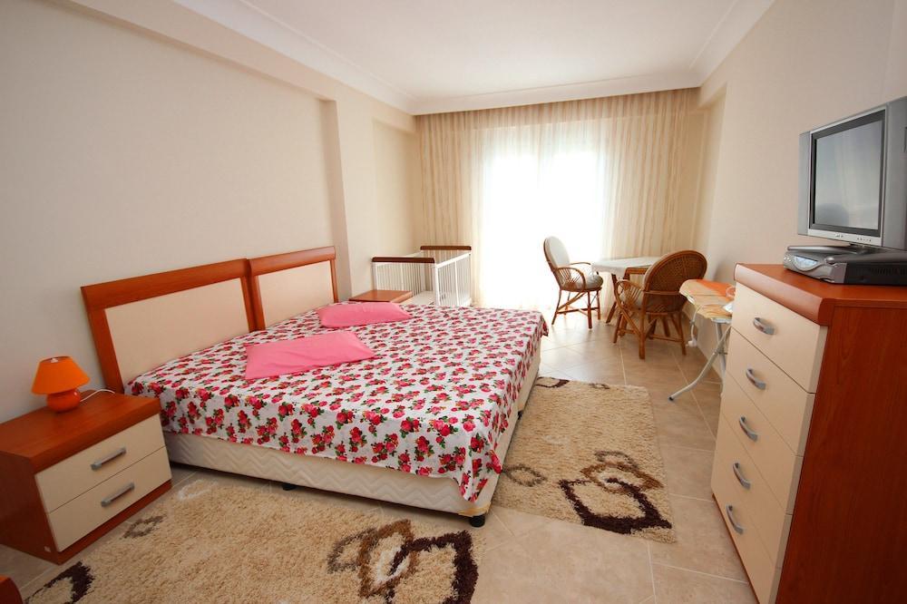 Paradise Town - Villa Royal 1