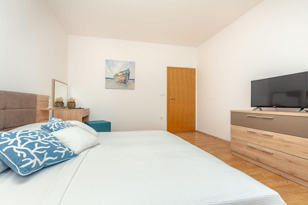 Hedera Estate, Hedera A46 2