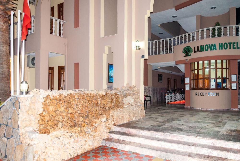 La Nova Hotel 1