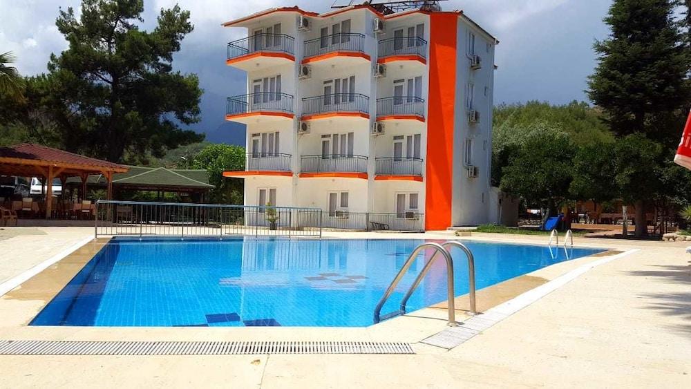 Oranj Ranch (Orange & Ranch)