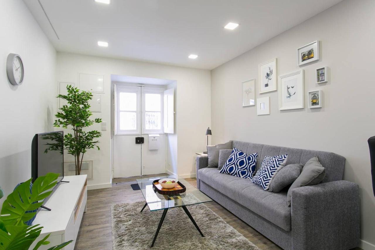 The Rose of Bairro Alto 2