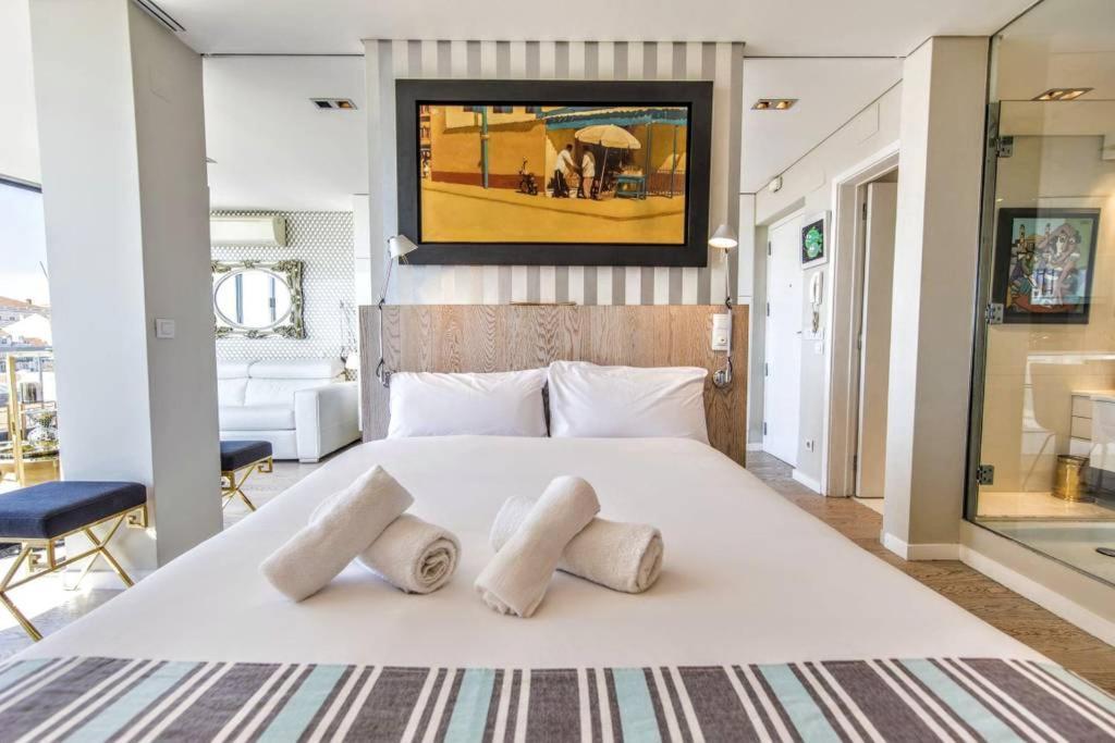 Lovelystay - Full Sky in Chiado 2