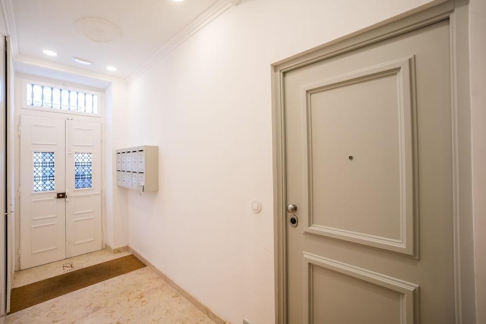 Principe Real Lightful Apartment 1