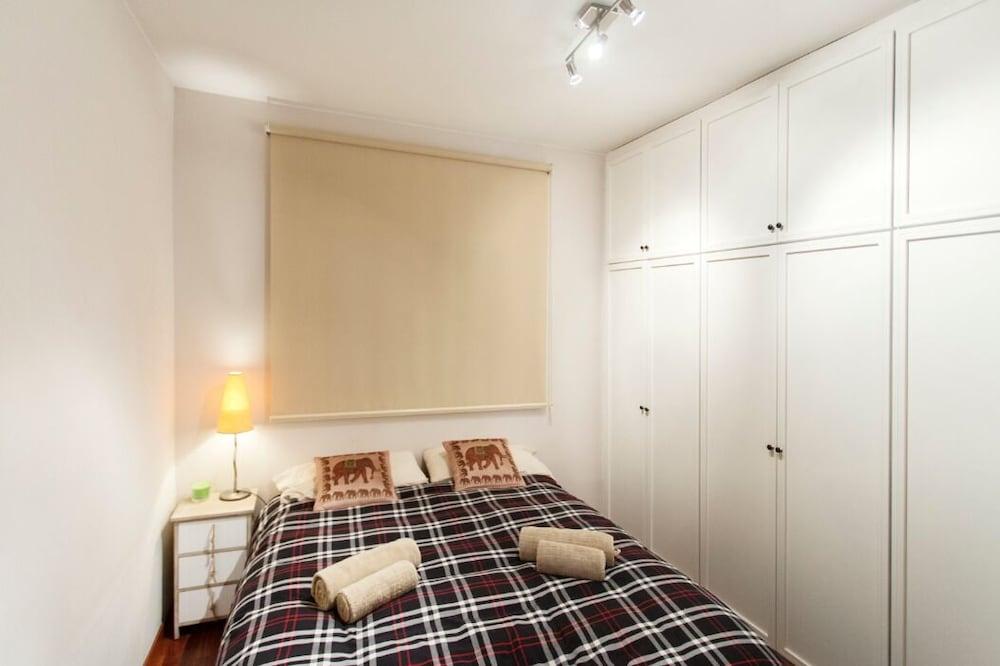 Centric Apartment Fira 2