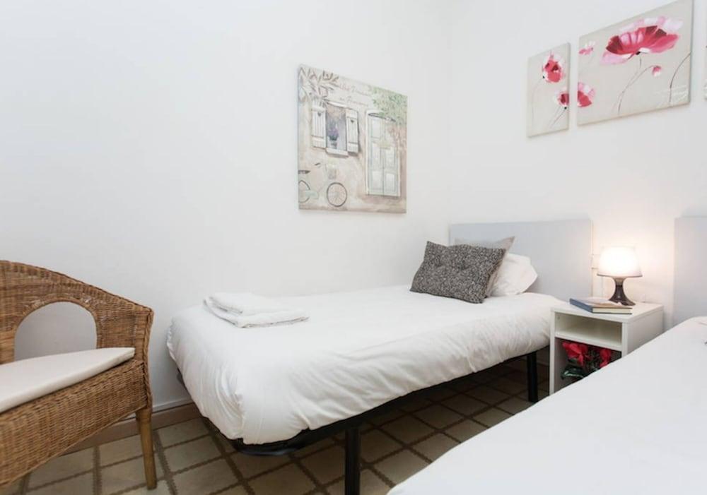 Barcelona Fira Apartments 1