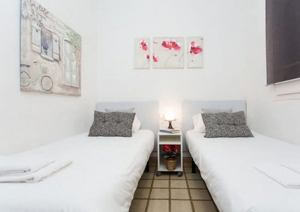 Barcelona Fira Apartments 2