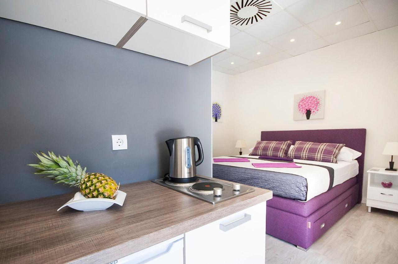 Apartments Pina And Lavender 1