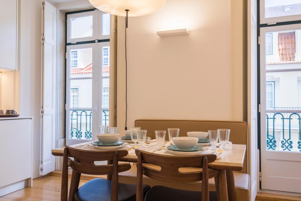 Charming 2 Bedroom Apartment in Baixa Chiado 1