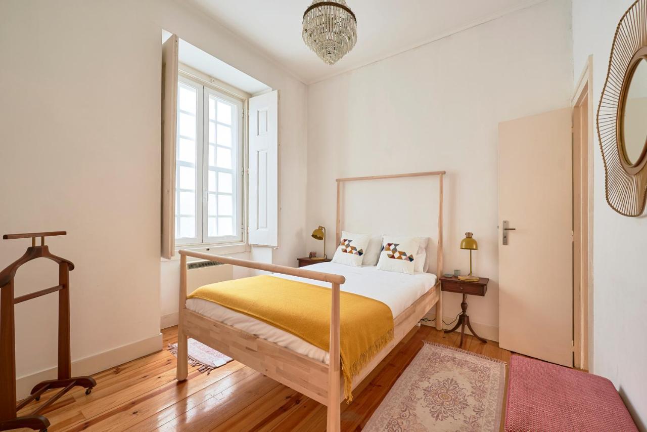 Spacious Apartment in the Perfect Lisbon Location, by Timecooler 1