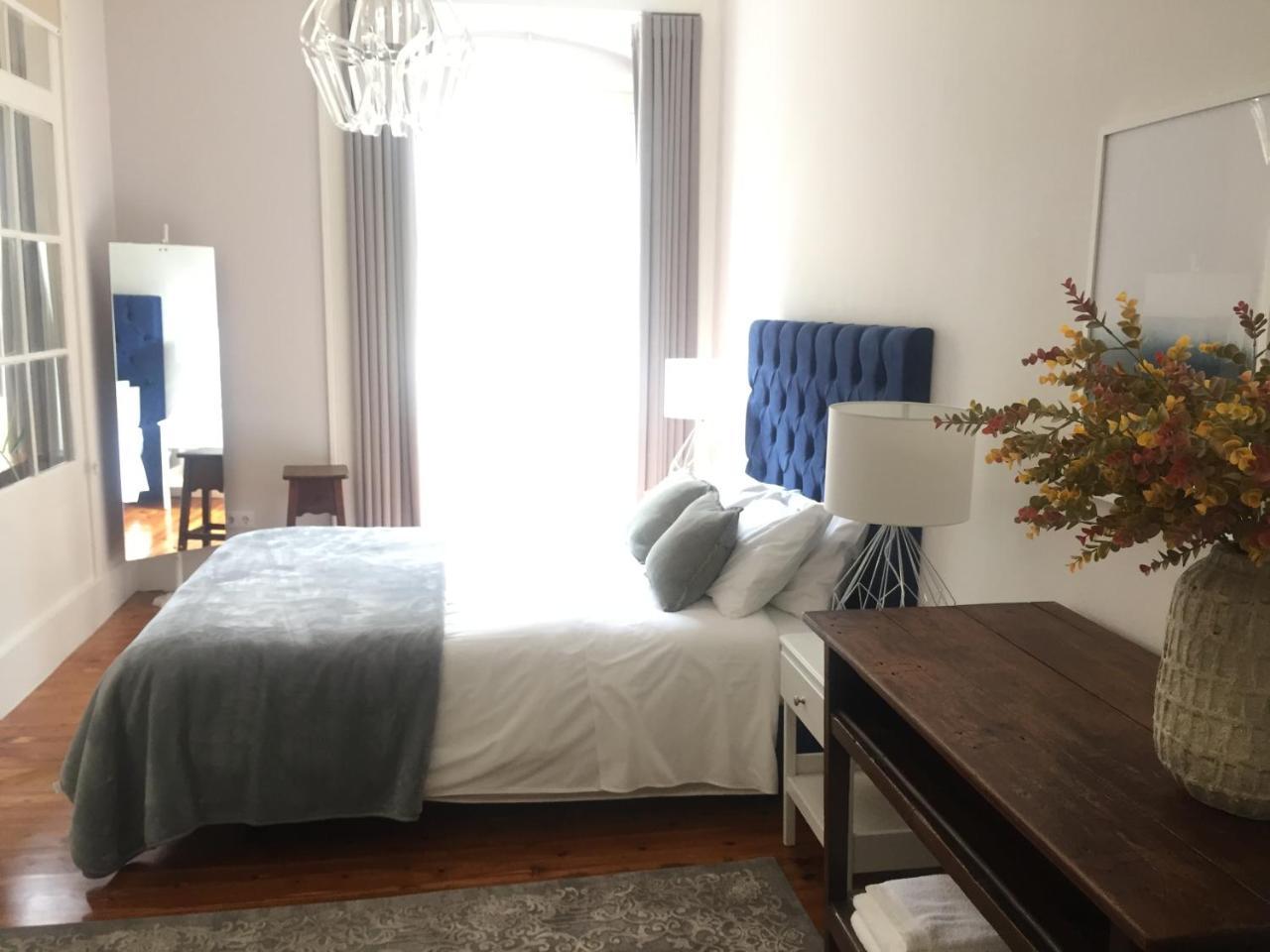 Fanqueiros Street 196-3d-City Center Apartment 1