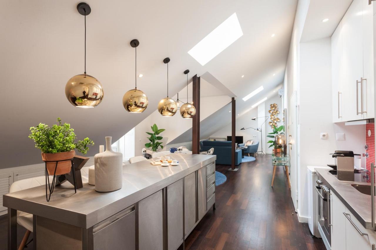 Explore Vibrant Lisbon From a Designer Loft at Casa Da Barroca 1