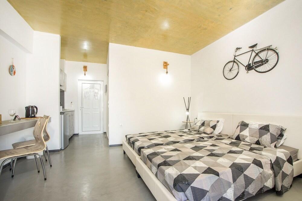 Lisabeth Studio Apartments 2