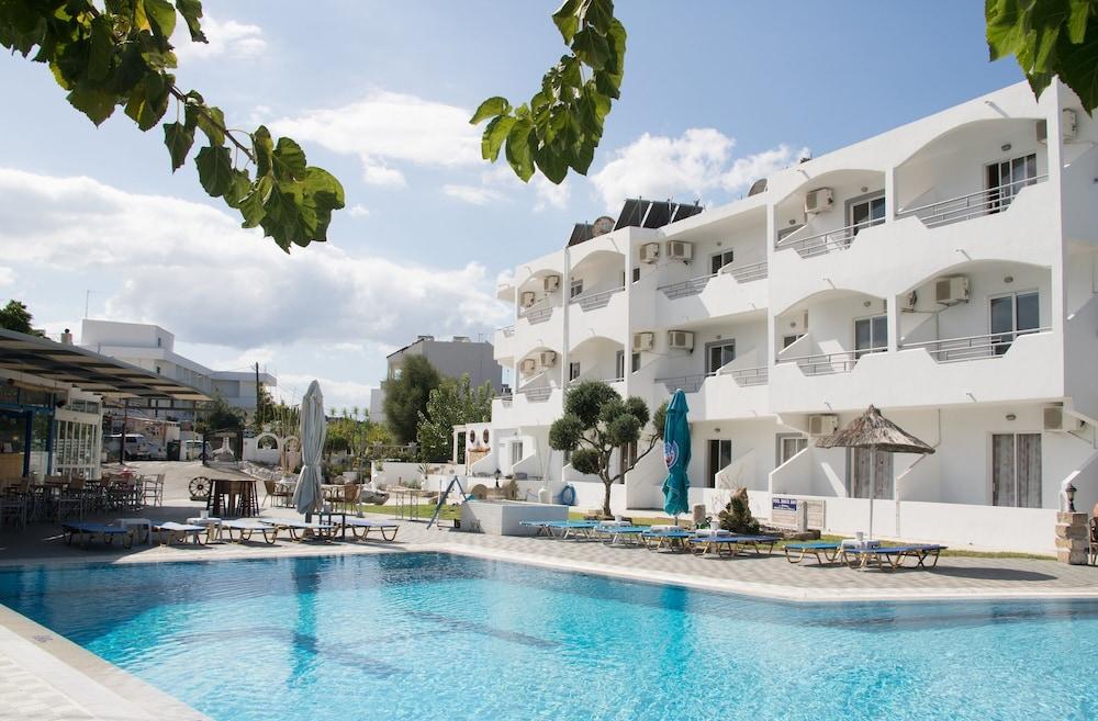 Lisabeth Studio Apartments