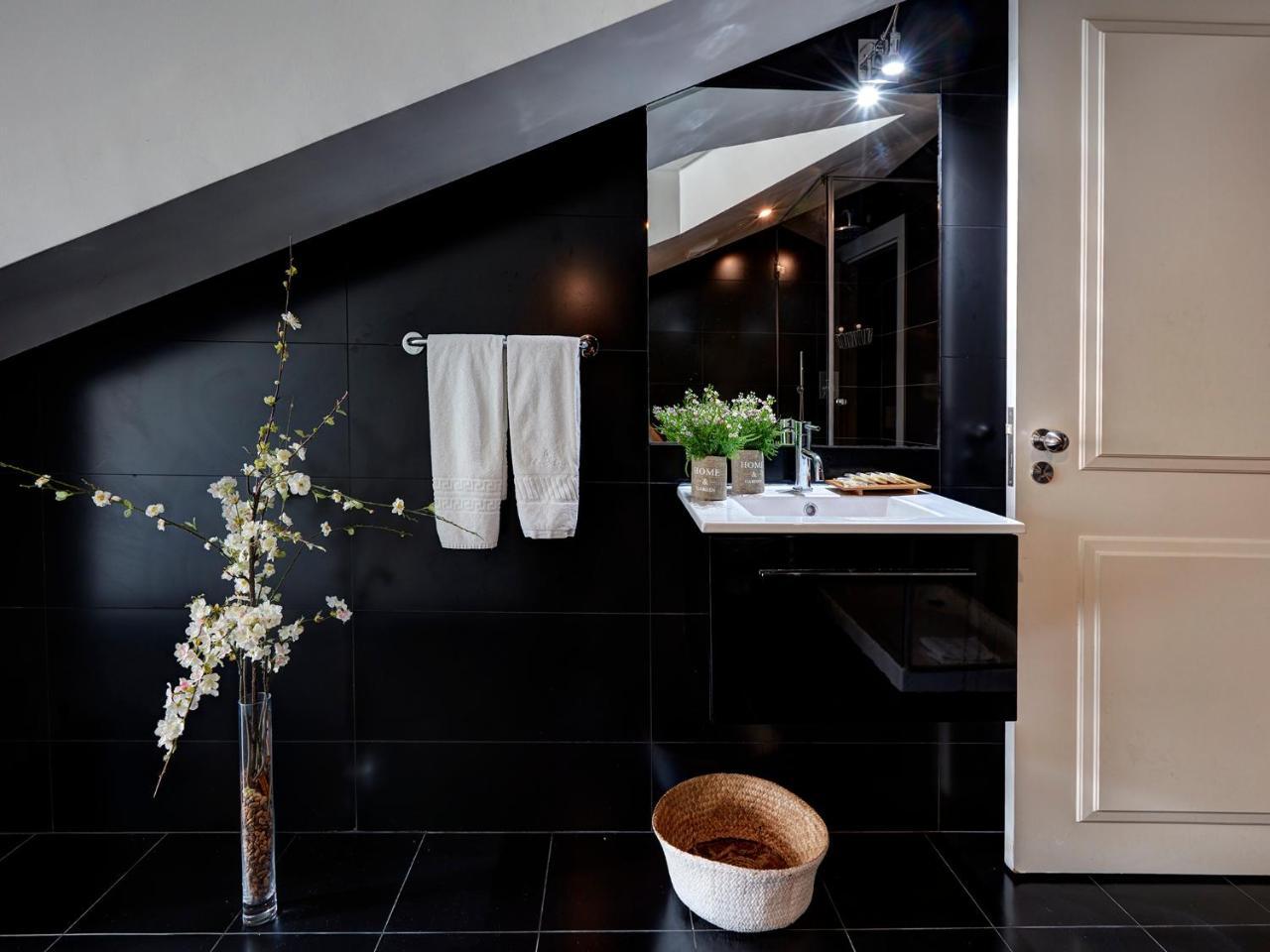 Lisbon Canaan Boutique Apartments Fanqueiros 114 by Get Your Stay 1