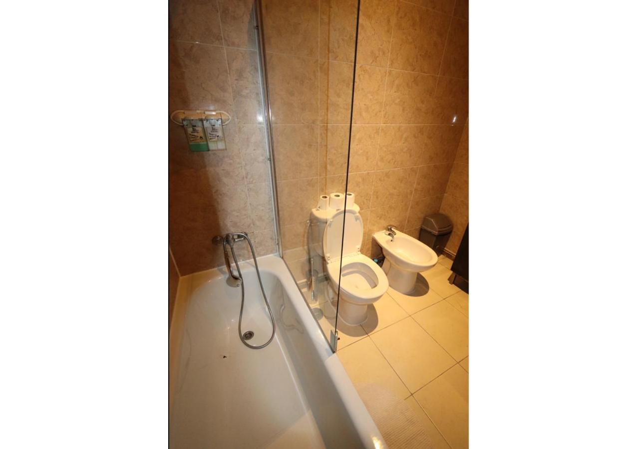 City Center Hostel (Adults only) 1