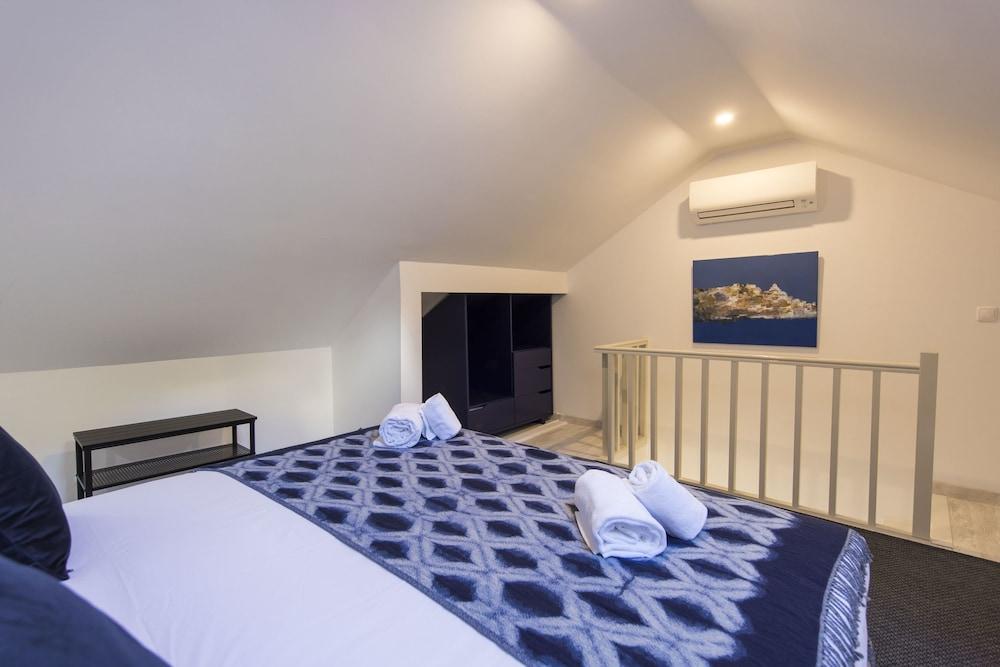 Traditional Duplex Terrace Principe Real 2