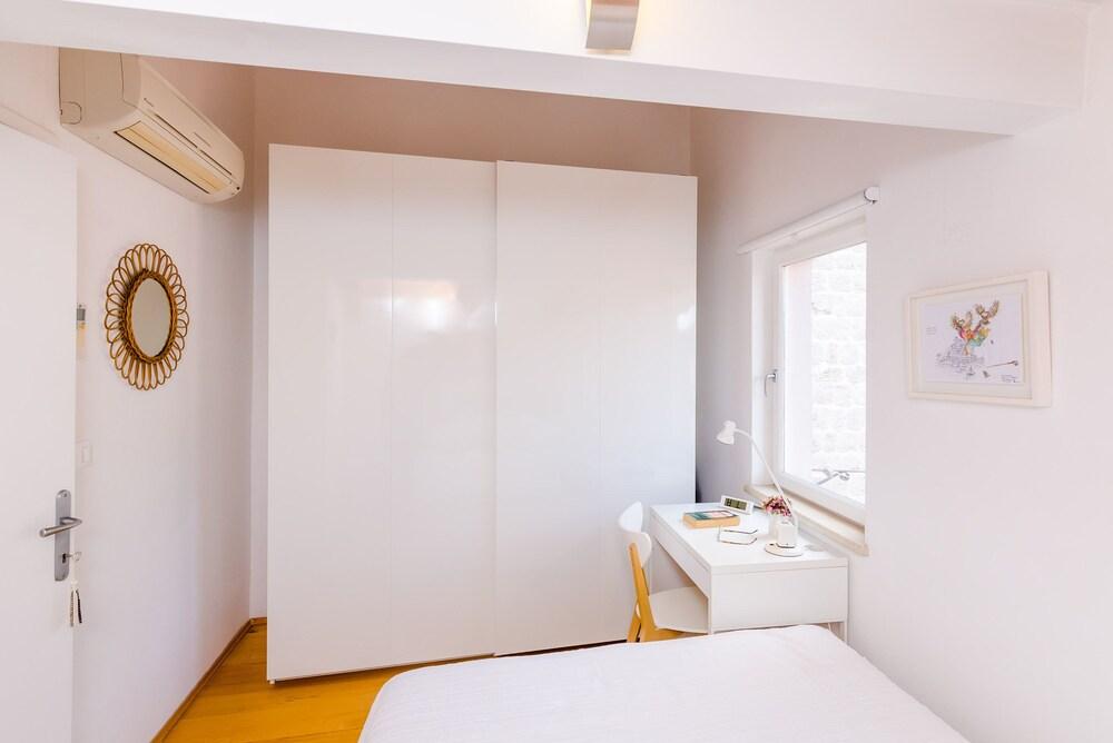 Apartment Domino 18 2