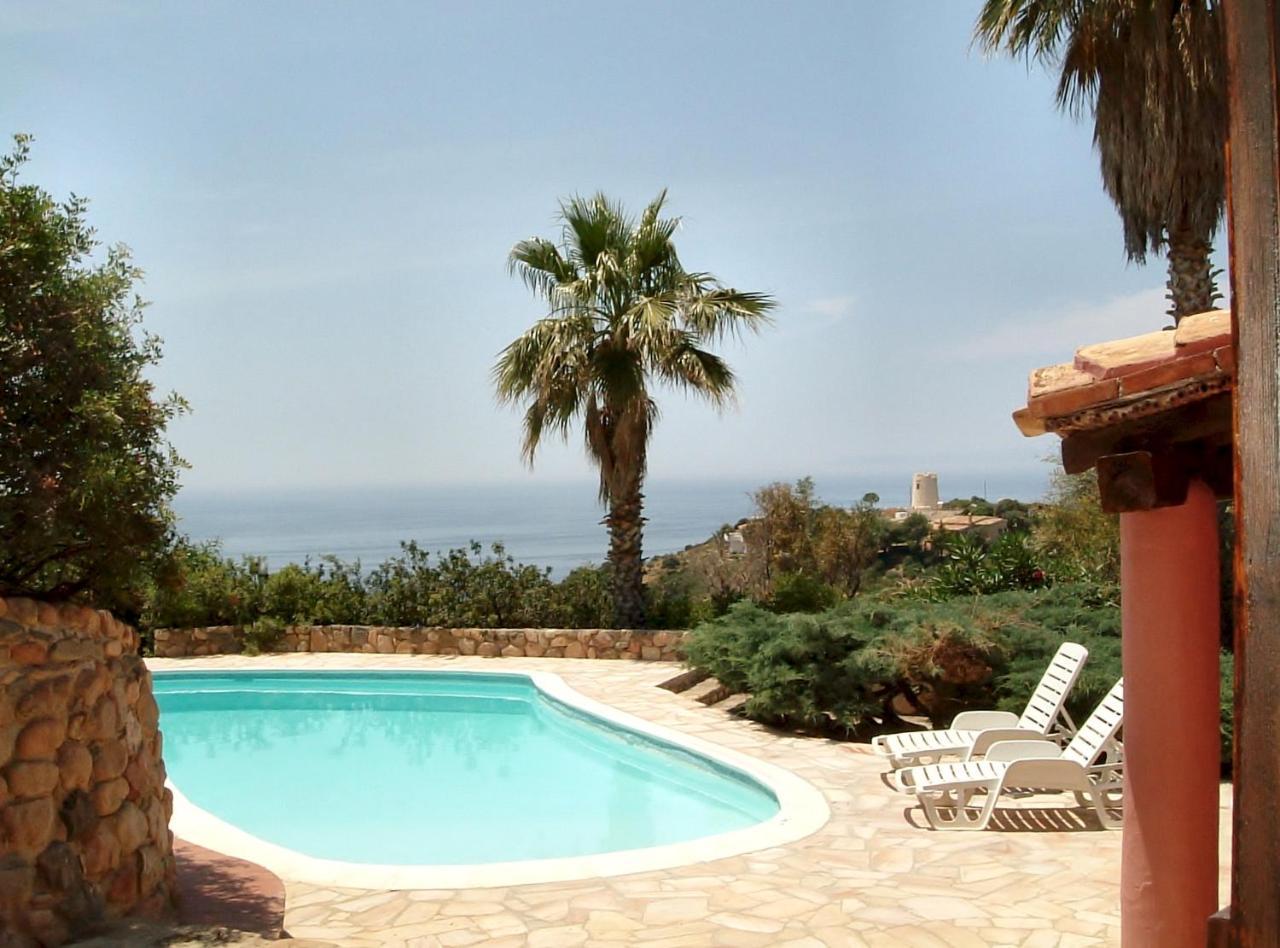 Villa with Swimming Pool And Amazing View 2