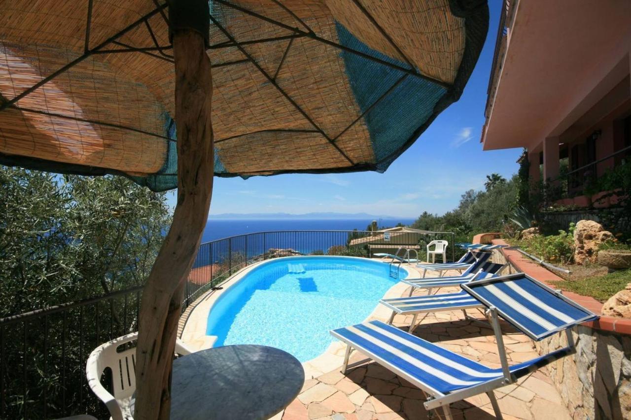 Villa Panoramica Tra Suggestive Notti Stellate.