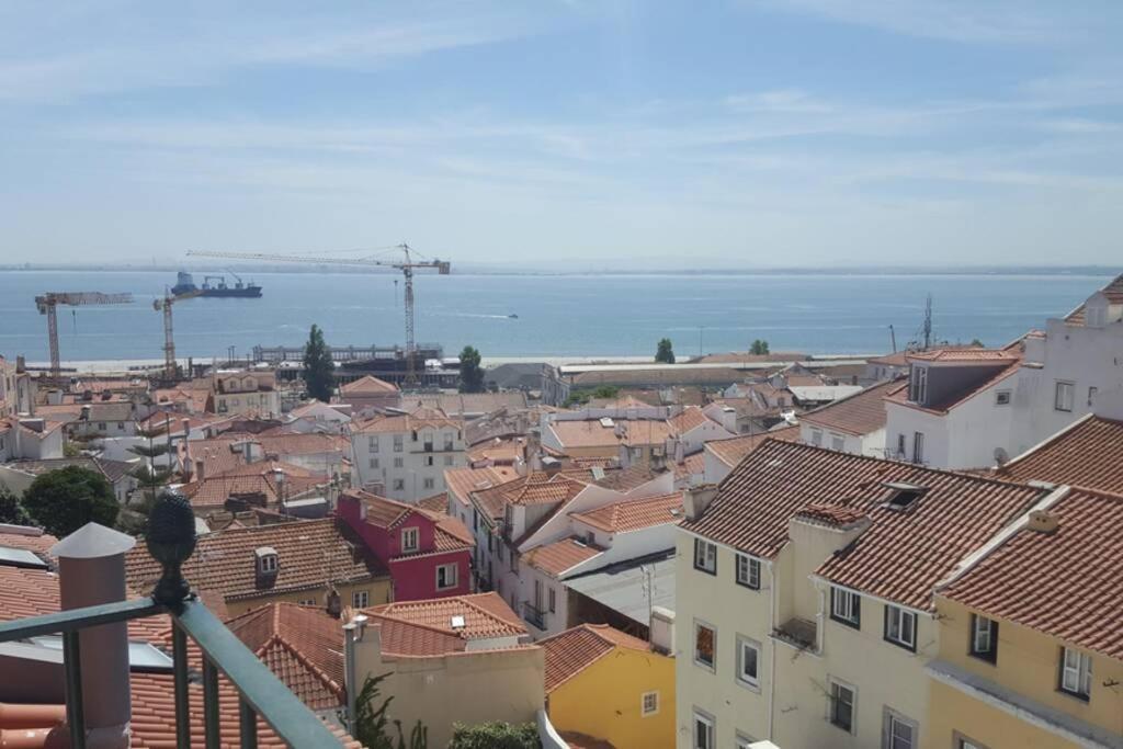 Alfama Stunning River And Historic City Views 2bedrooms & 2bathrooms AC Balcony 18th Century Building 1