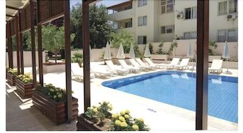 Melissa Moment Apart