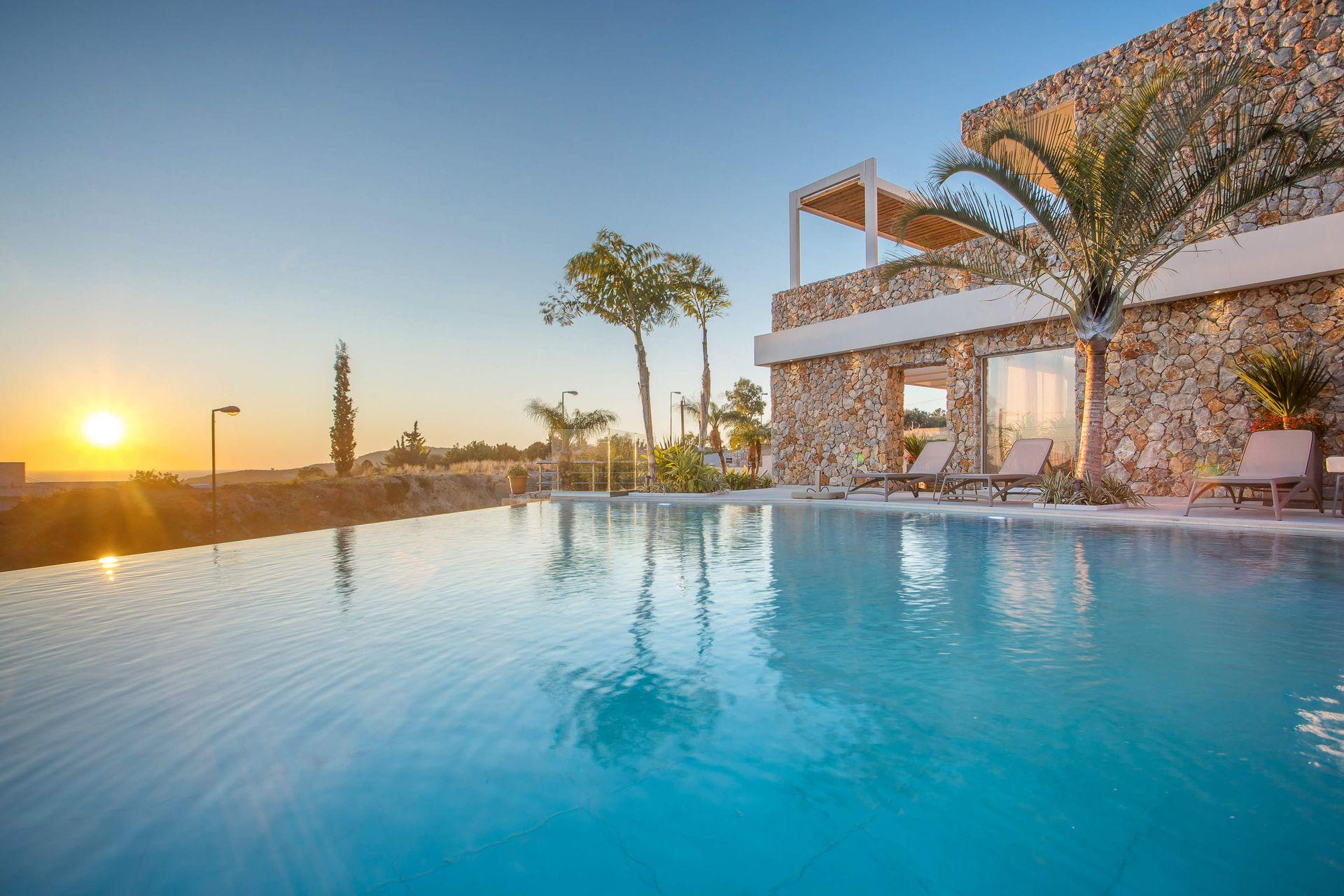 Venezia Luxury Living 2