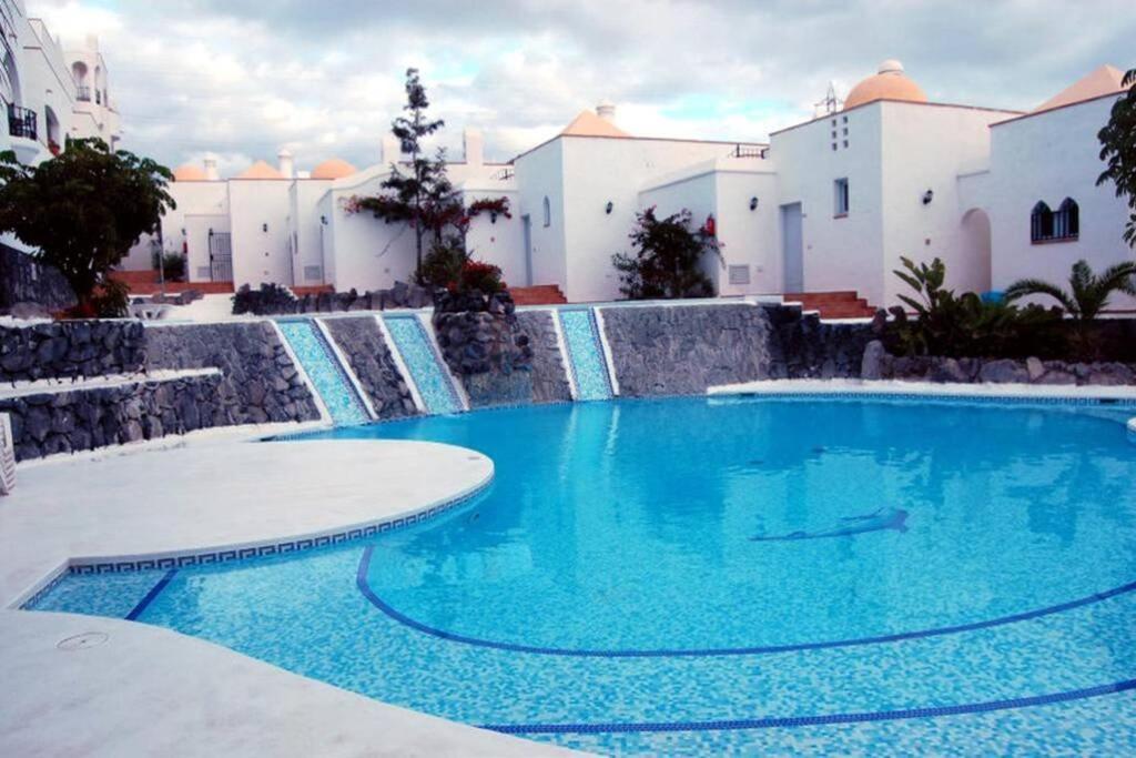 Sunny Duplex with Sea View of the Scenic Gorge