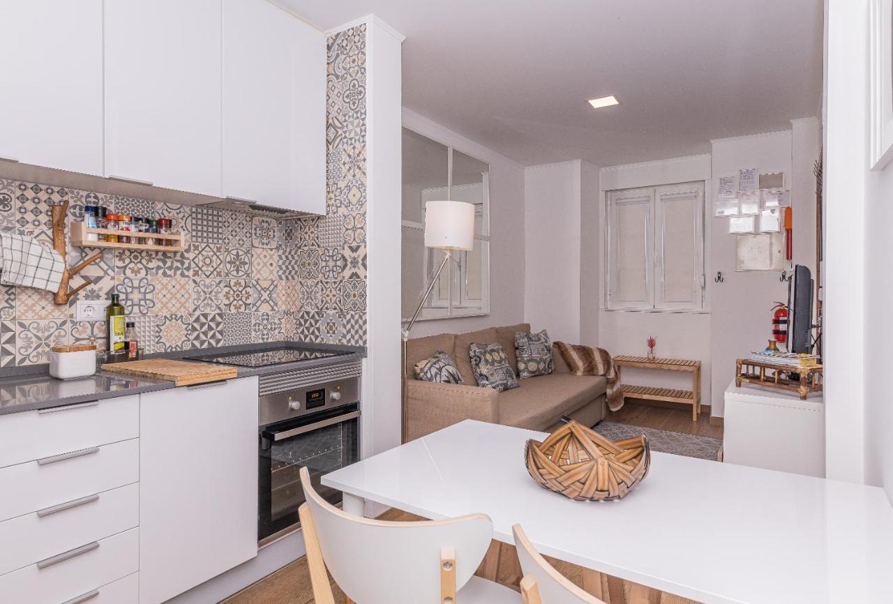 Feira Da Ladra Comfy Premium 1