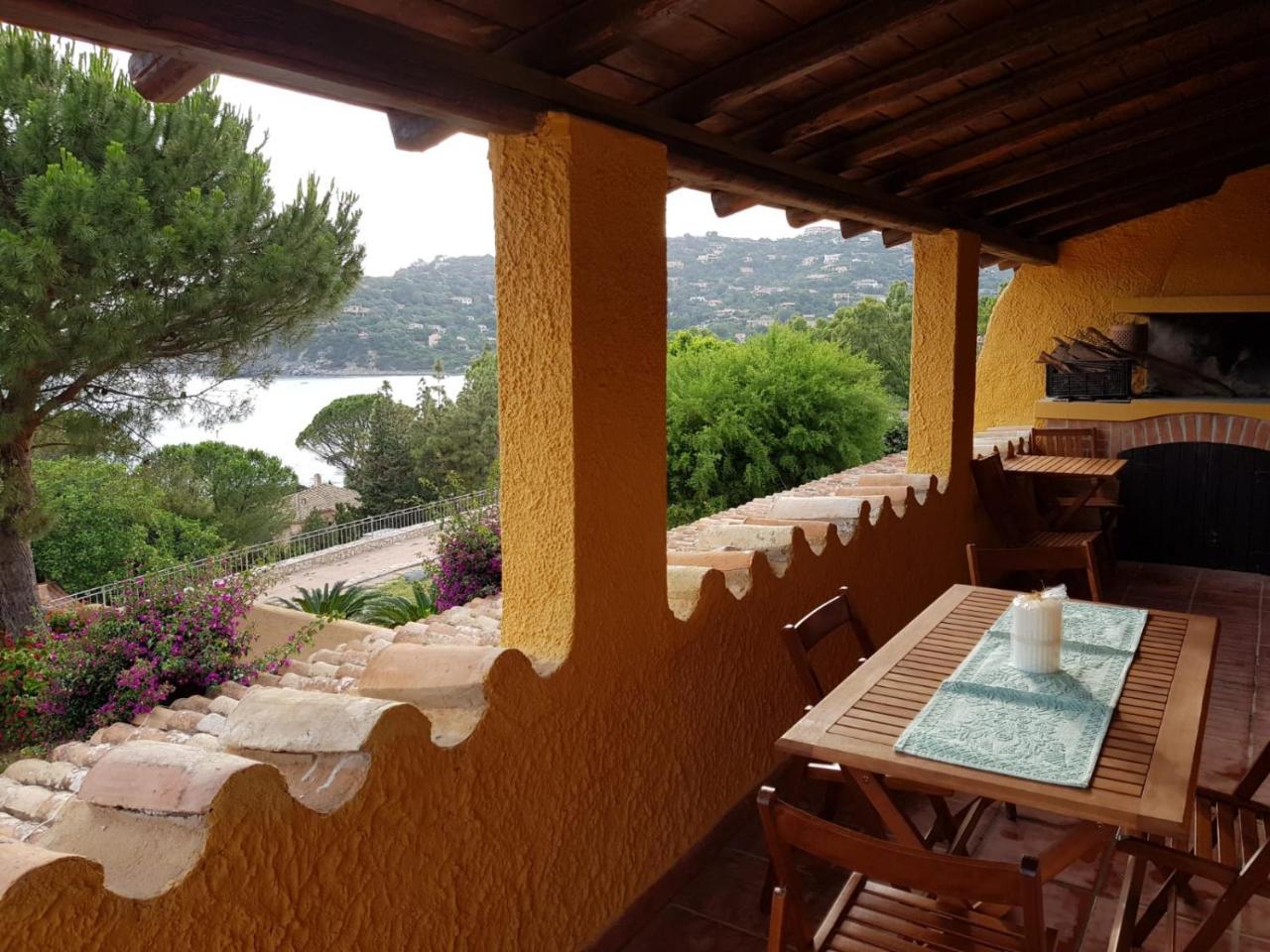 La Scalinata Sul Mare 2