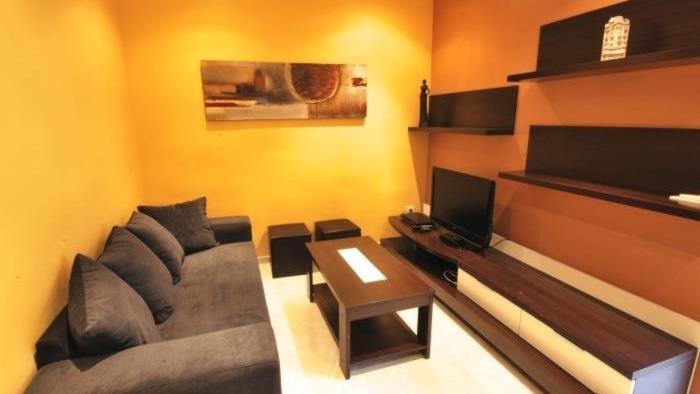 Homenfun Barcelona Paralelo 1